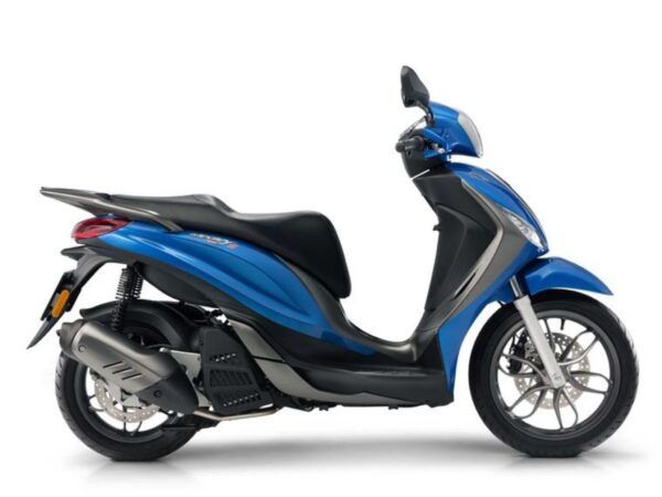 Piaggio Medley 125 S ABS 2019 en color azul, nueva