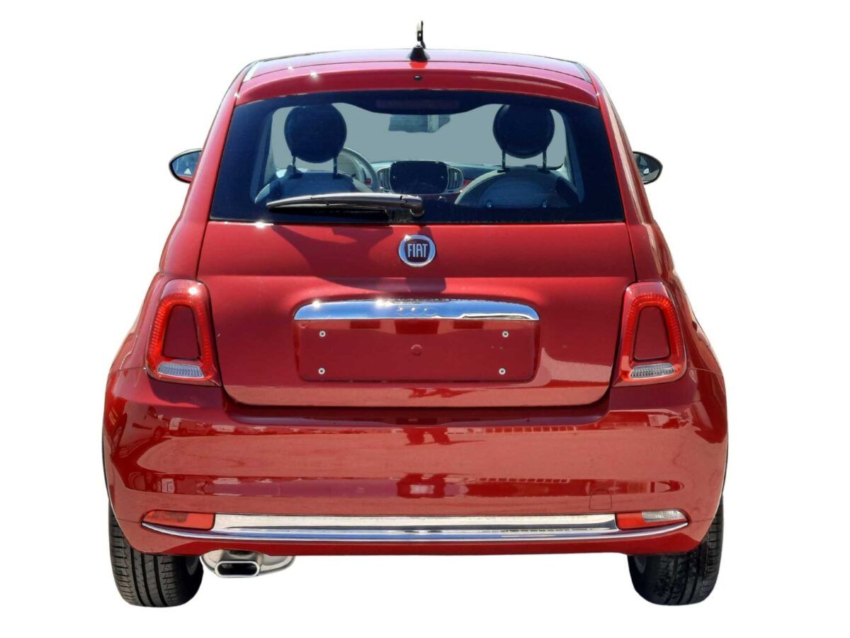 Fiat 500 híbrido GLp y gasolina, con motor 1.2 de 69cv con acabado Lounge en rojo de km0