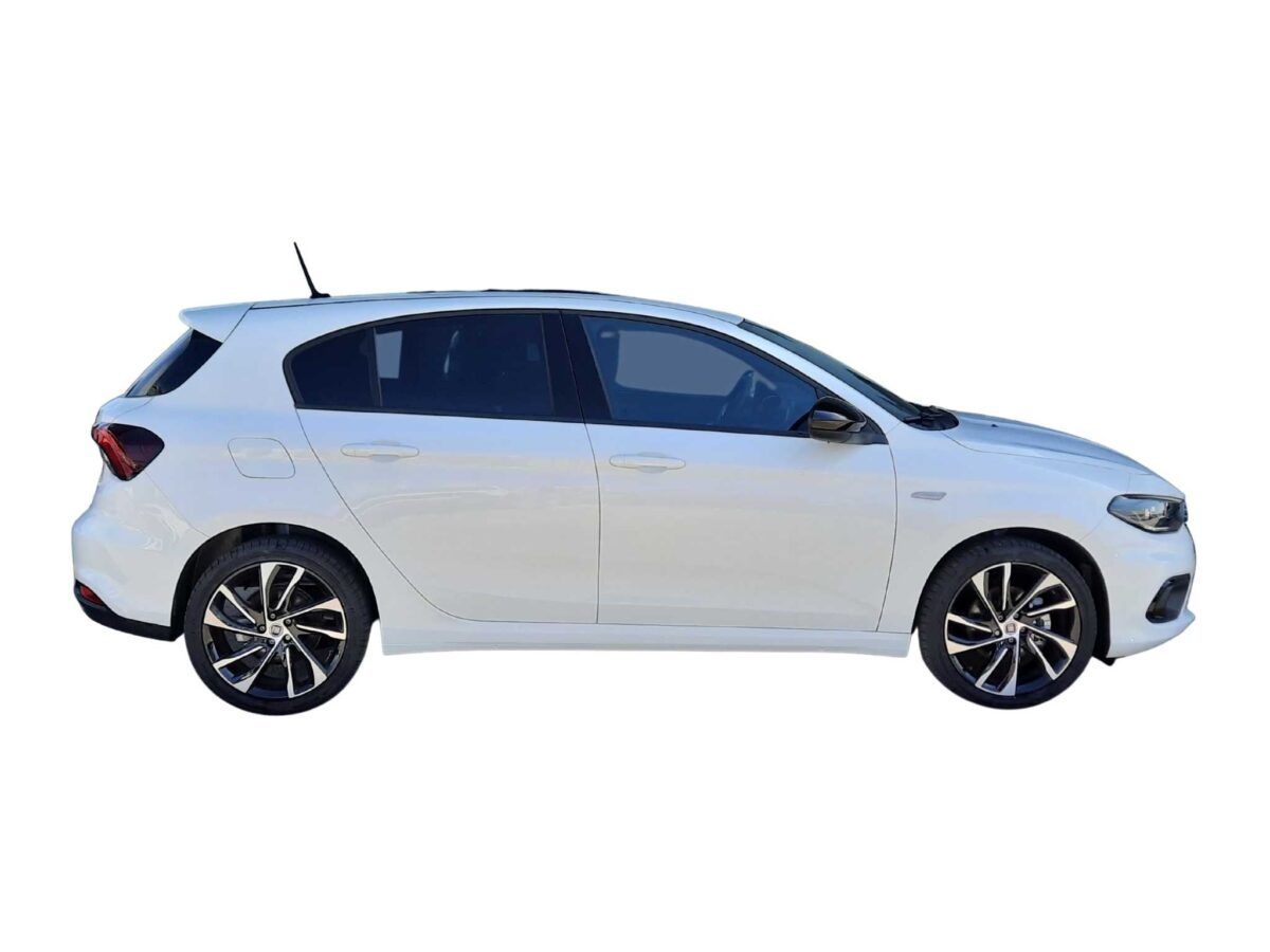 Fiat Tipo 5 puertas S-Design con motor 1.4 95 cv gasolina en color blanco de km0