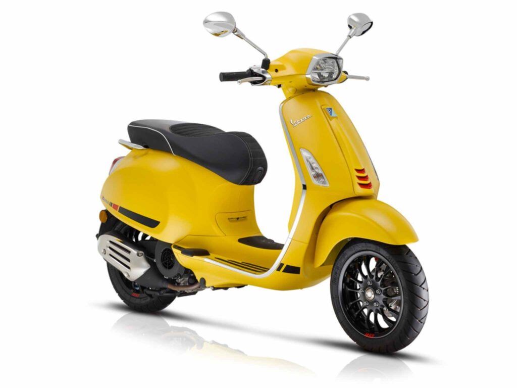 Moto Vespa Sprint 125 S E4 color amarillo nueva