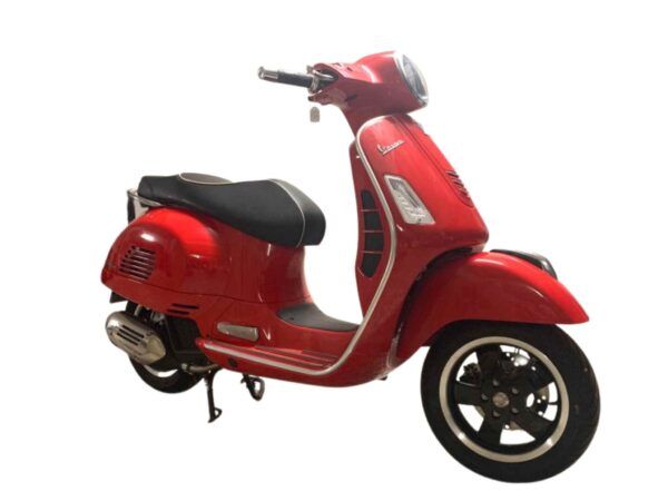 Vespa GTS Super 125 euro 4 en color rojo de oferta